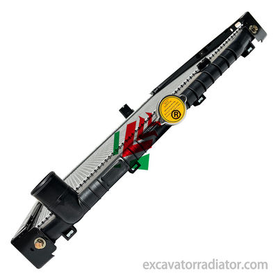 Hino R418 Nieuwe vrachtwagen OEM16400E0K00 Koeling Radiator Auto Water Tank Motor Montage Fabriek Directe verkoop